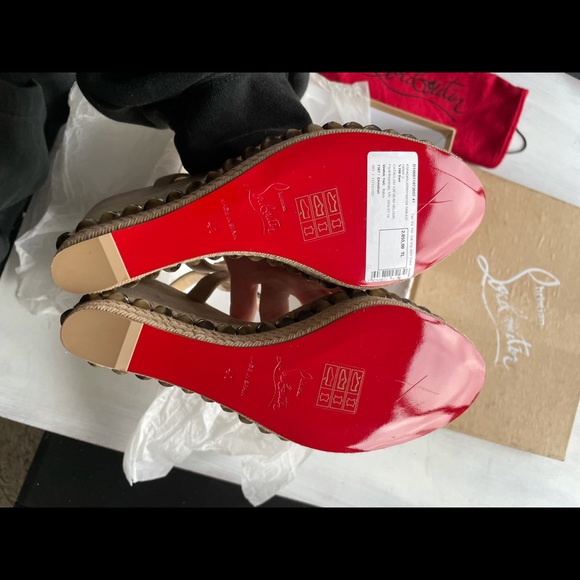 ❌SOLD❌Christian Louboutin Veau Velours Cataclou 120 Wedge Sandals Sable Corne - Picture 11 of 11